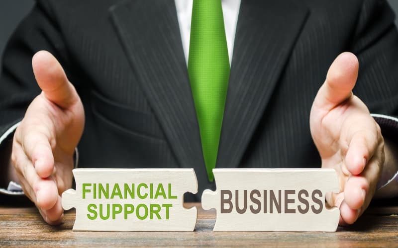 Here’s What Makes An Effective & Attractive Compensation & Benefit Strategy